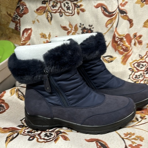 Easy Street Womens Frosty Pull On Round Toe Casual Boots Ankle Low Heel - Blue - Picture 5 of 6